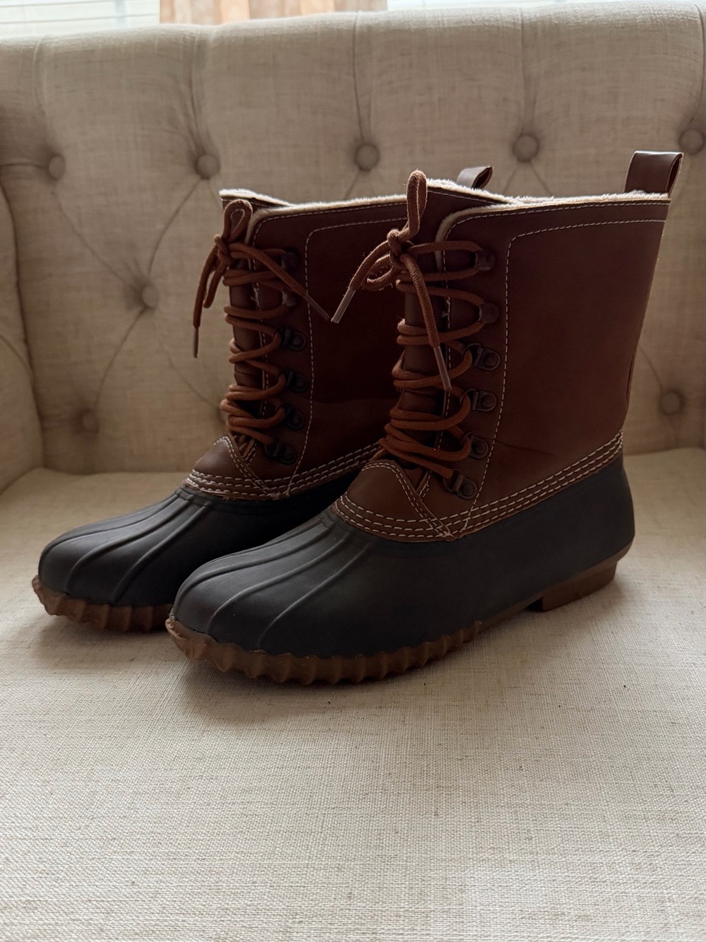 Duck boots